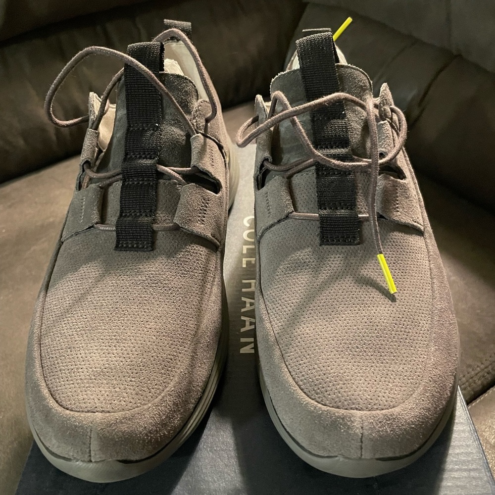 COLE HAAN GRANDSPORT APRON TOE SNEAKER MENS 10.5M QUIET SHADE/QUIET (Gray)